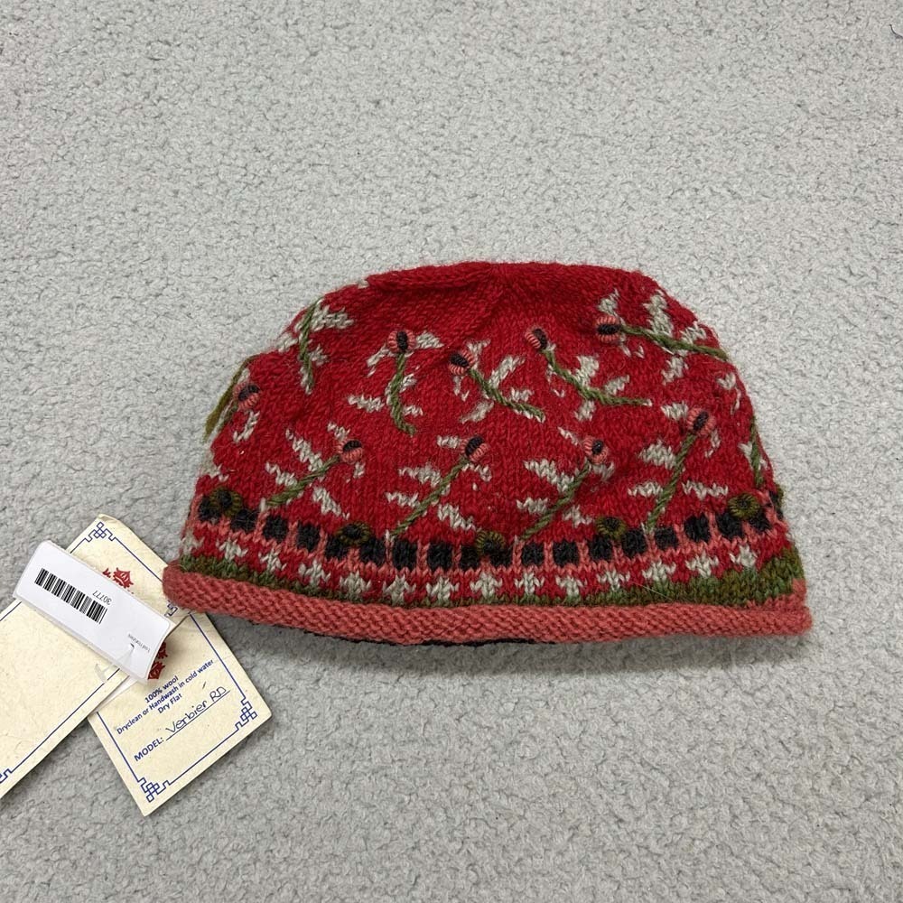 Lost Horizons Verbier Beanie Hat 100% Wool Hand Knit Floral Red Nepal NWT